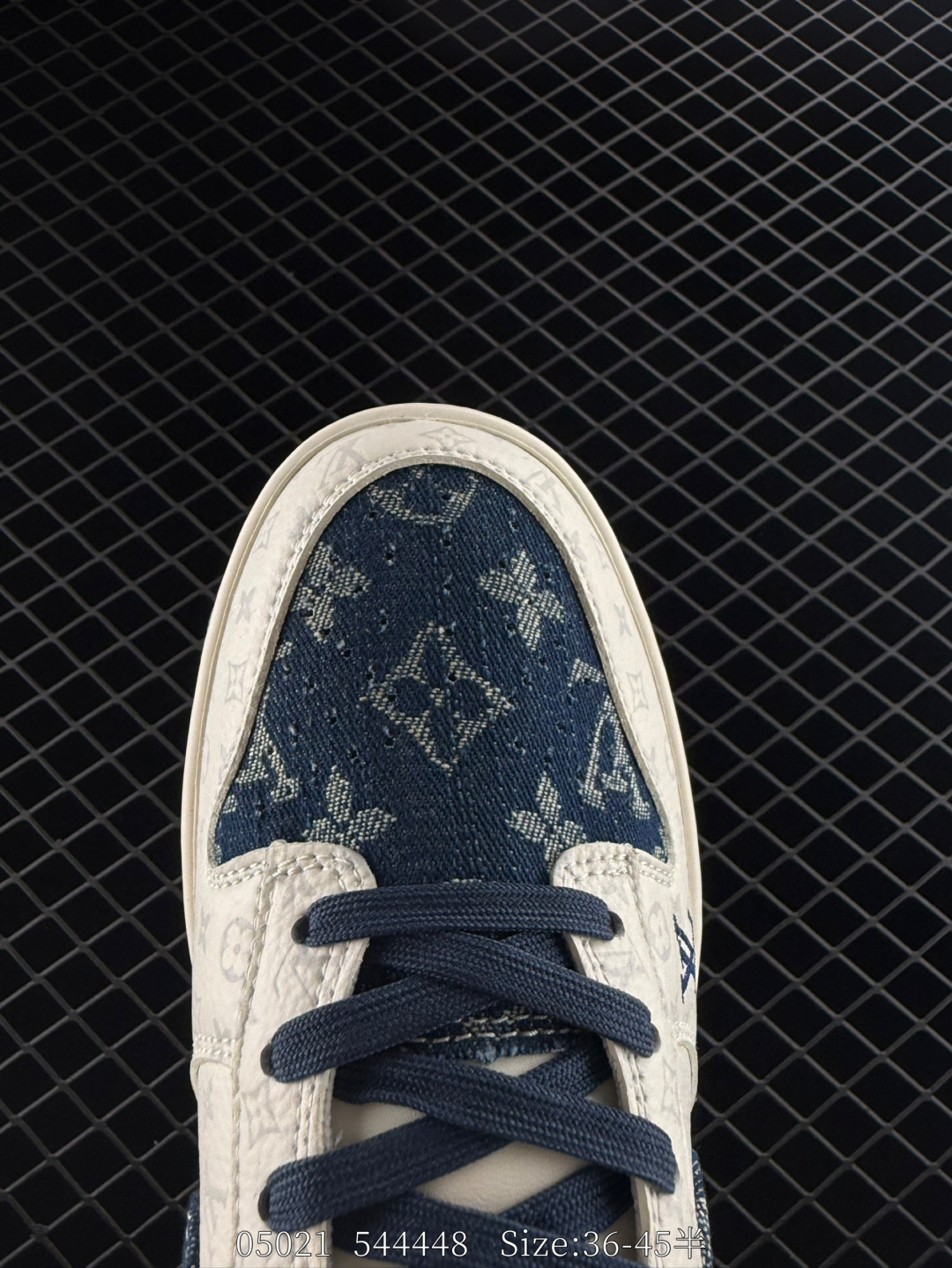 Travis Scott x Air Jordan 1 ” Reverse Mocha “